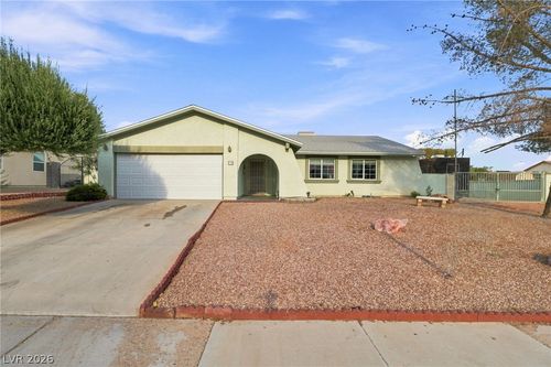 738 Straight St, Las Vegas, NV, 89110-3933 | Card Image