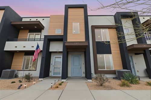 1365 S Pole Creek Ln, Washington, UT, 84780 | Card Image