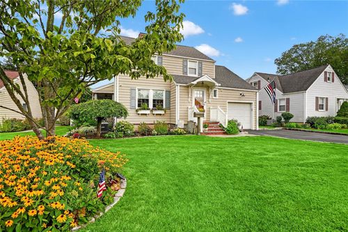 23 W Glen Ave, Port Chester, NY, 10573-2239 | Card Image