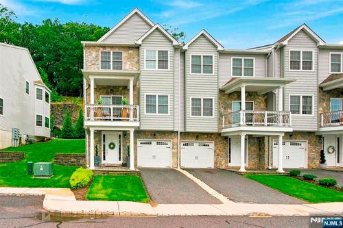 59 Halina Ln, Butler, NJ, 07405-1556 | Card Image