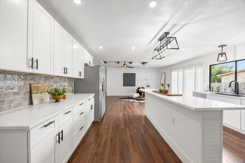 2922 Furneaux Ln, Carrollton, TX, 75007-5318 | Card Image