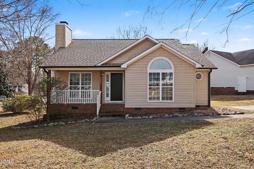 1101 Spruce Dr, Zebulon, NC, 27597-6709 | Card Image