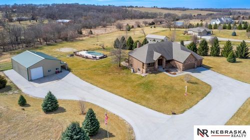 6541 Russell Emmett Ct, Papillion, NE, 68133-3460 | Card Image