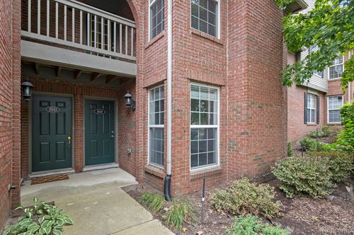 28139 Carlton Way Dr, Novi, MI, 48377-2633 | Card Image