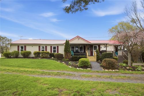 8989 Chidsey Hill Rd, Branchport, NY, 14418-9604 | Card Image