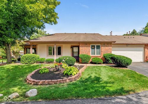 2541 N Willow Way, Indianapolis, IN, 46268-1364 | Card Image