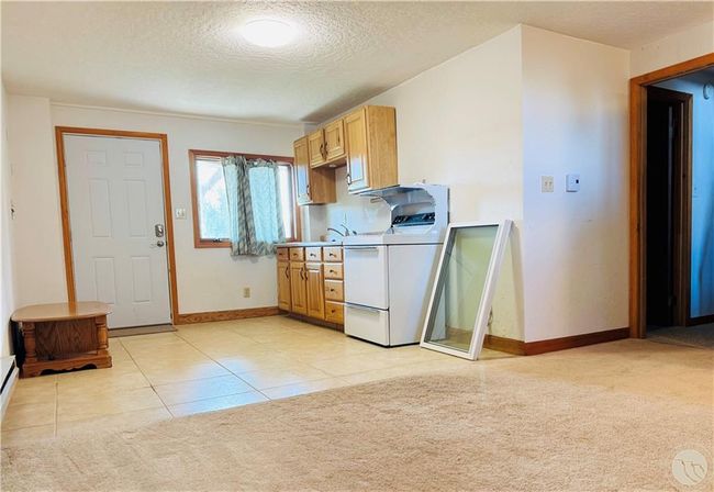 Basement Living/Kitchen | Image 16