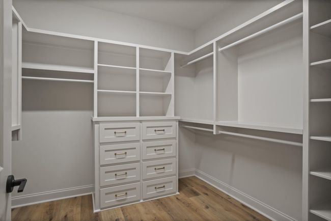 Primary Closet | Image 24