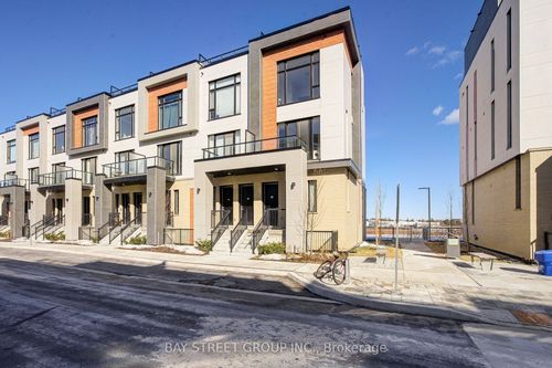 602-7 Steckley House Lane, Richmond Hill, ON, L4S0N1 | Card Image