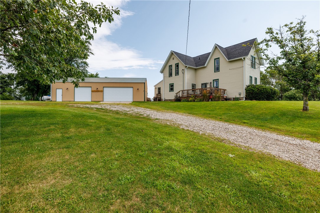 Old 6 Rd, Brooklyn, IA 52211