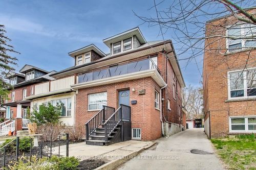 232 Pacific Ave, Toronto, ON, M6P2P5 | Card Image