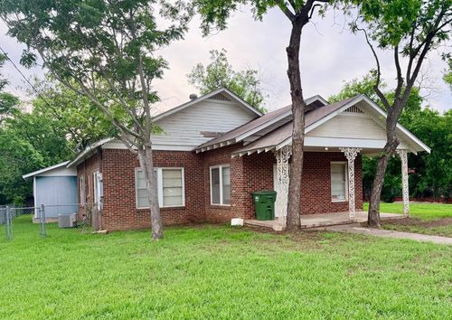 1215 Nw 1st Ave, Mineral Wells, TX, 76067-3707 | Card Image