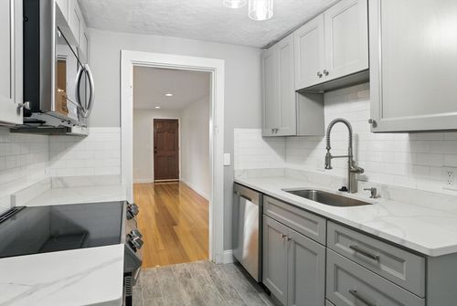 62-62 Lincoln Ave, Lynnfield, MA, 01940-1816 | Card Image
