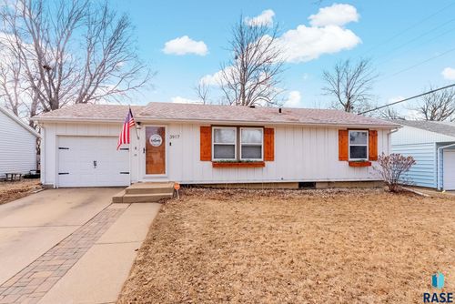 3917 E Claudette Dr Drive, Sioux Falls, SD, 57103 | Card Image