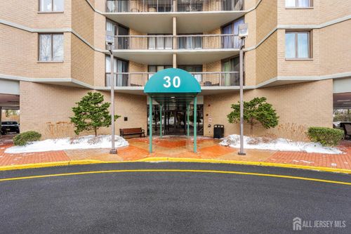 apt-4j-30 S Adelaide Ave, Highland Park, NJ, 08904-1661 | Card Image