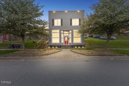 809 E Sullivan St, Kingsport, TN, 37660-5369 | Card Image