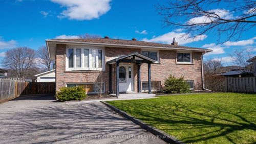 15 Douglas Ave, Simcoe, ON, N3Y4Z1 | Card Image