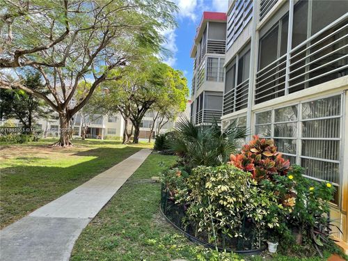 apt-455-3099 Nw 48th Ave, Lauderdale Lakes, FL, 33313-7226 | Card Image