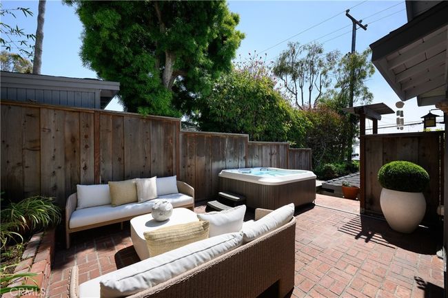 2130 Glenneyre St, House other with 2 bedrooms, 2 bathrooms and 2 parking in Laguna Beach CA | Image 31