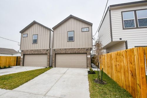 4913 Nichols St, Houston, TX, 77020-8805 | Card Image