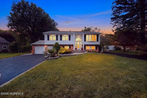 25 Koenig Ln, Freehold, NJ, 07728-2872 | Card Image
