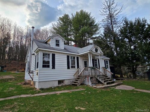 810 Benton Hollow Rd, Woodbourne, NY, 12788-8302 | Card Image