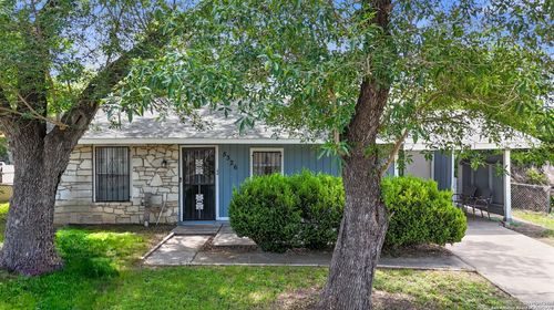 5326 Prairie Flower Dr, San Antonio, TX, 78242-2765 | Card Image