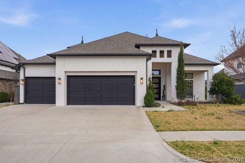 12015 S Urbana Ave, Tulsa, OK, 74137-8421 | Card Image