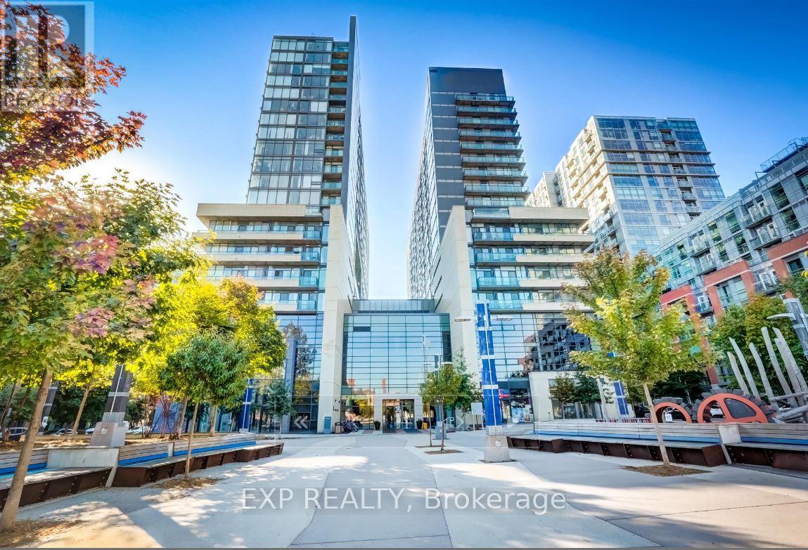 Residential in Toronto (Little Portugal) 2