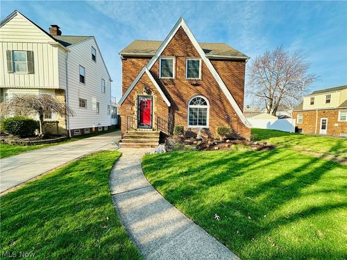 94 E 217th St, Euclid, OH, 44123-1157 | Card Image