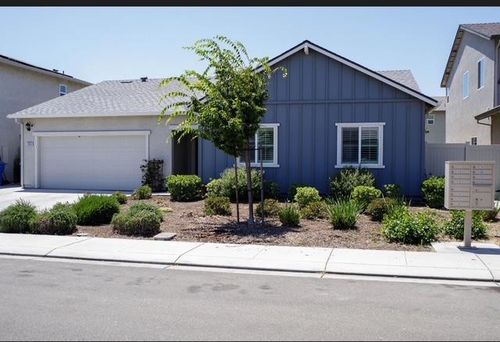1656 United St, Manteca, CA, 95337-8048 | Card Image
