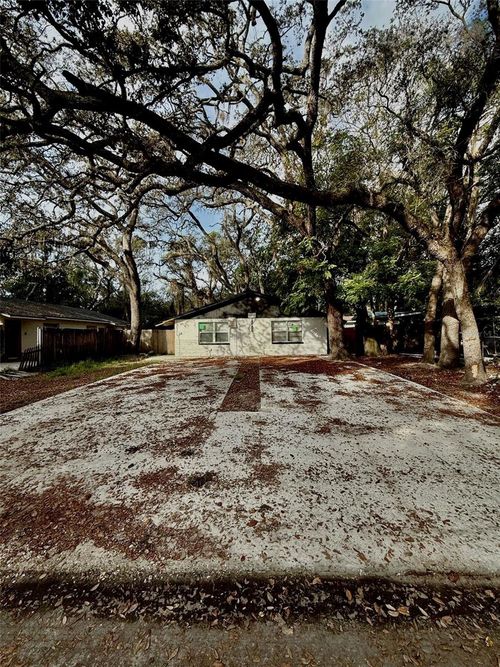 10108 N 10th St, TAMPA, FL, 33612-5879 | Card Image