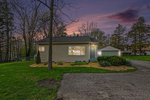 6480 Waldon Rd, Clarkston, MI, 48346-2467 | Card Image