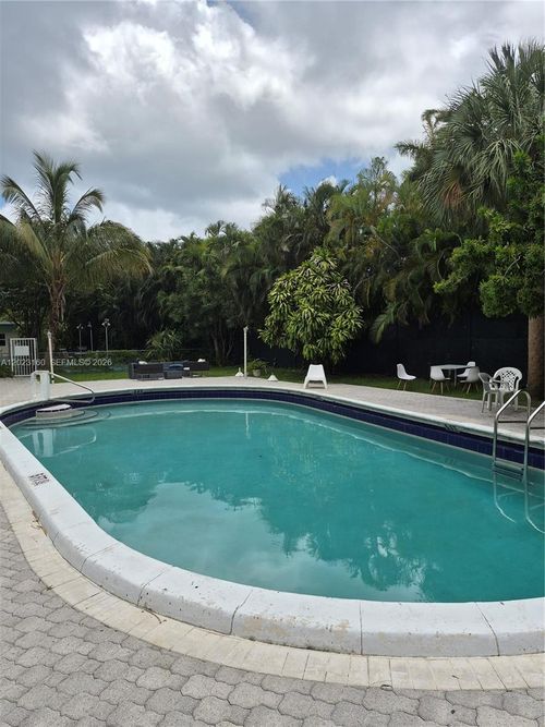 236-1420 Atlantic Shores Blvd, Hallandale Beach, FL, 33009-3737 | Card Image