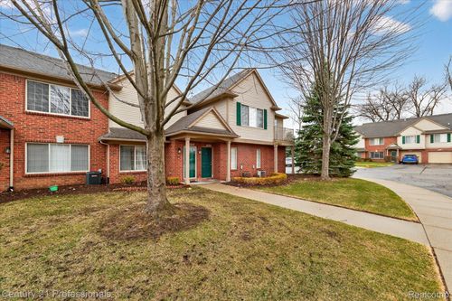 6-45555 Hidden View Ct, Utica, MI, 48315-5920 | Card Image