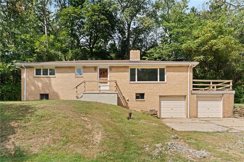 2365 W Hardies Rd, Gibsonia, PA, 15044-8327 | Card Image