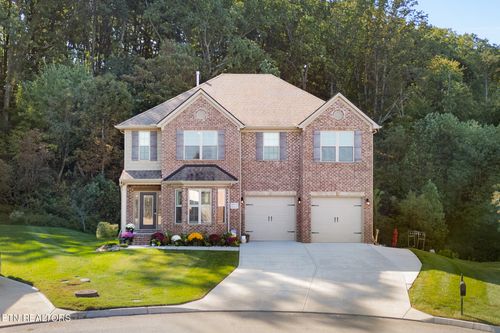 2071 Wooded Mountain Ln, Knoxville, TN, 37922-4704 | Card Image