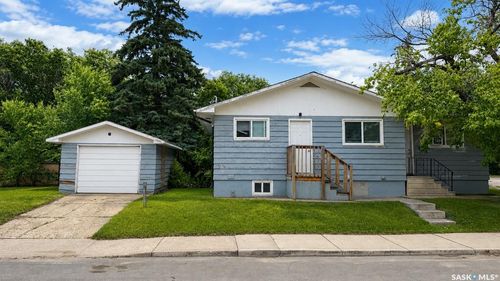 1924 22nd Street W, Saskatoon, SK, S7M0T9 | Card Image