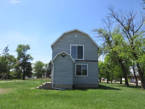 203 4th Street Sw, Hillsboro, ND, 58045 | Card Image