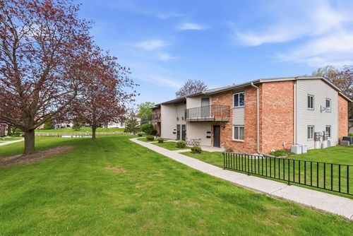 W168N11487 El Camino Drive, Germantown, WI, 53022 | Card Image