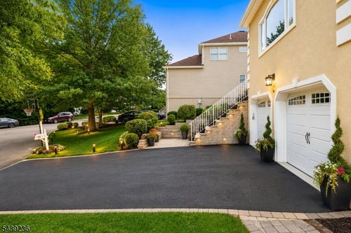 56-56 Rookwood Ter, Morris Plains, NJ, 07950-1140 | Card Image