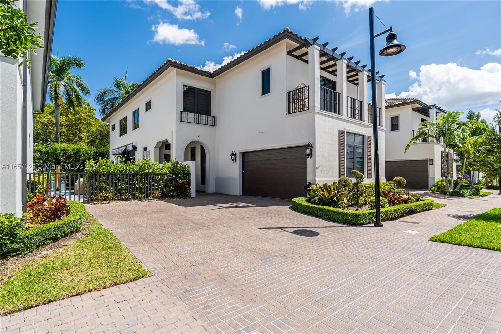 48th Ter, Miami, FL 33166