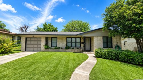 463 Cherry Ridge Dr, San Antonio, TX, 78213-2848 | Card Image