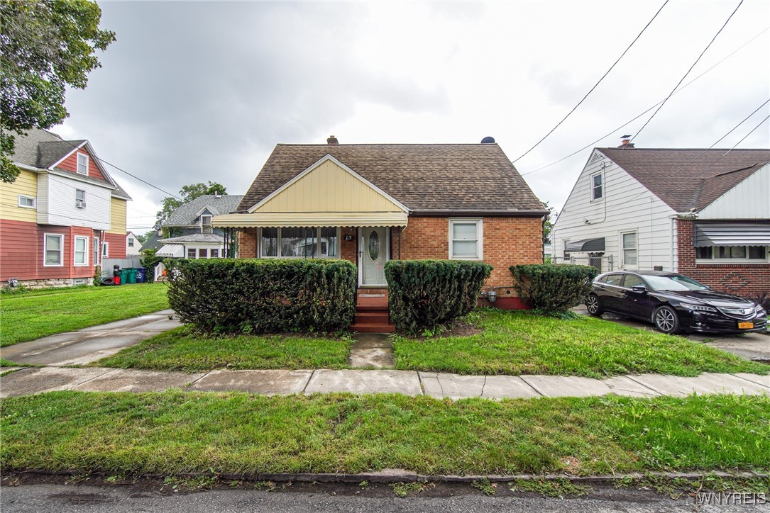 Leamington Pl, Buffalo, NY 14210