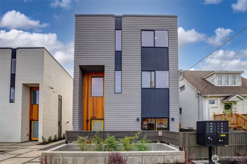 4405 S Holly St, Seattle, WA, 98118-3325 | Card Image