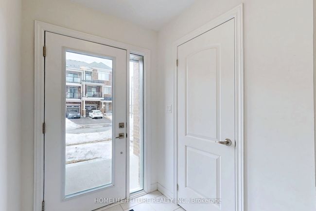 1106 Lockie Dr, House attached with 3 bedrooms, 3 bathrooms and 2 parking in Oshawa ON | Image 33