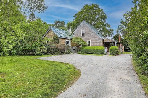 15 S Of Commons Rd, Little Compton, RI, 02837-1549 | Card Image