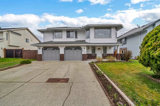 18866 122 Avenue, House other with 6 bedrooms, 3 bathrooms and 6 parking in Pitt Meadows BC | Image 1