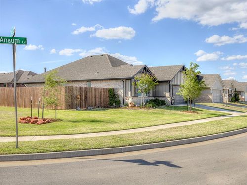 9209 Anaum Ln, Yukon, OK, 73099-3886 | Card Image