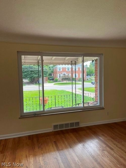 3470 Warren Rd, Cleveland, OH, 44111-2015 | Card Image